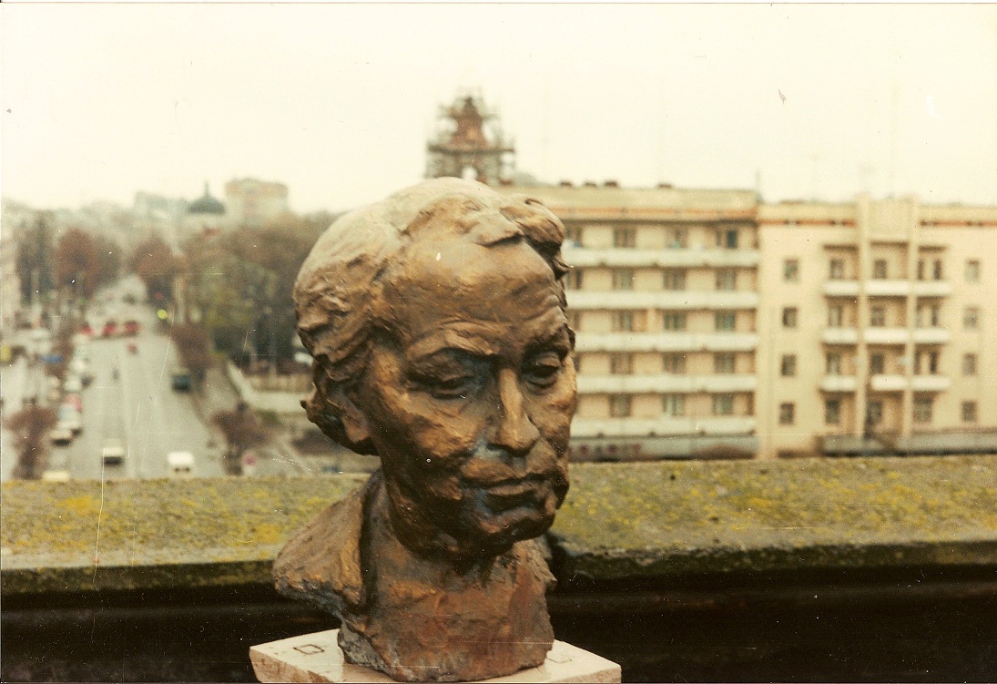 E. Landberg, 32x20x21, Bronze, 1987